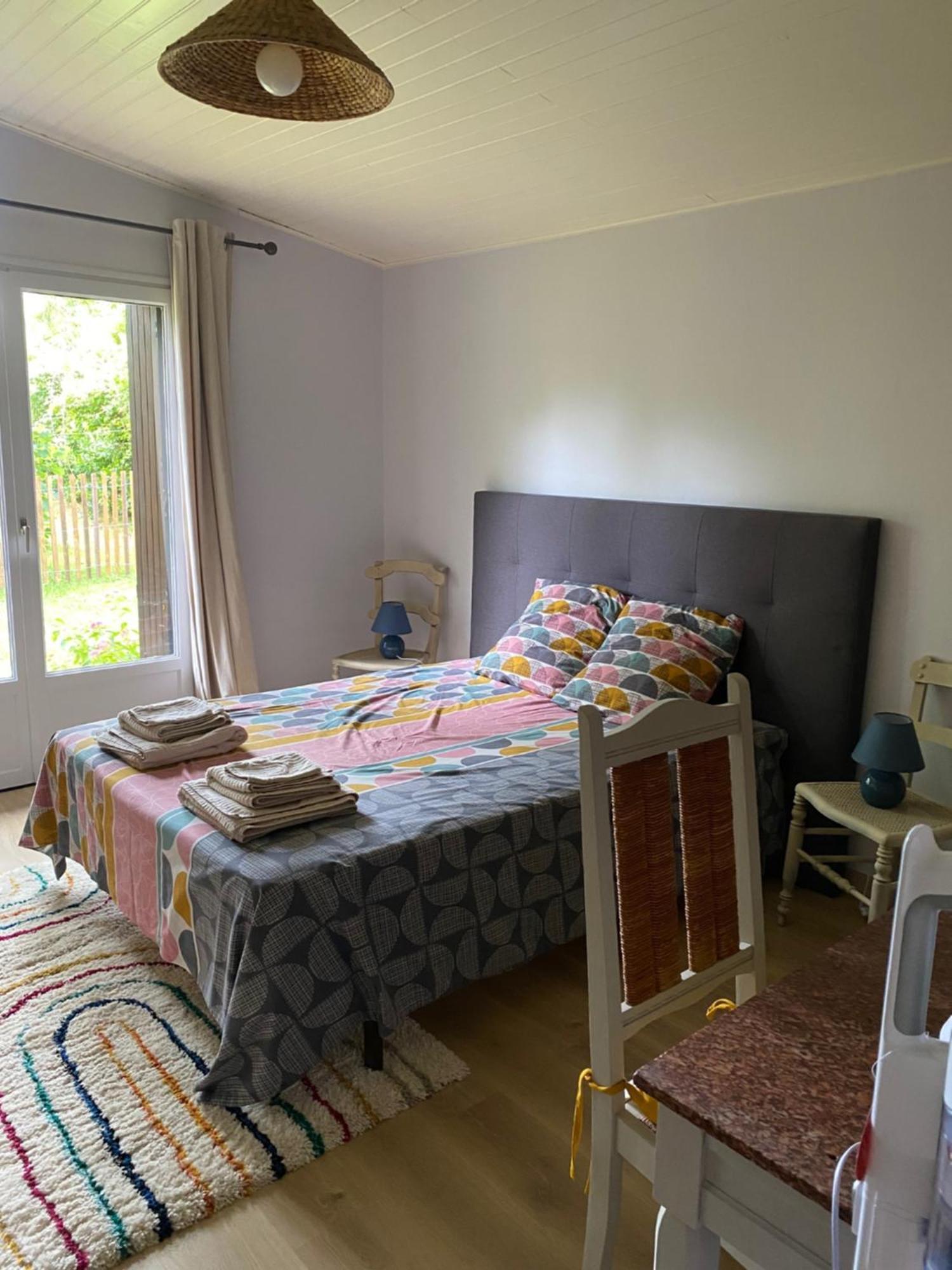 Appartement Avec Jardin Льо Порж Екстериор снимка